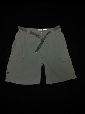 LIKE NEW! Columbia GRT Cargo Outdoor Shorts with Belt
